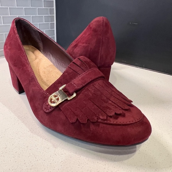 NEW Burgandy Suede Giani Bernini Size 10 Memory foam 2” heels never worn - Picture 8 of 16
